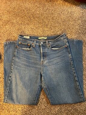 Levi's Vintage-Inspired Blue Straight Leg Jeans Wedgie cut